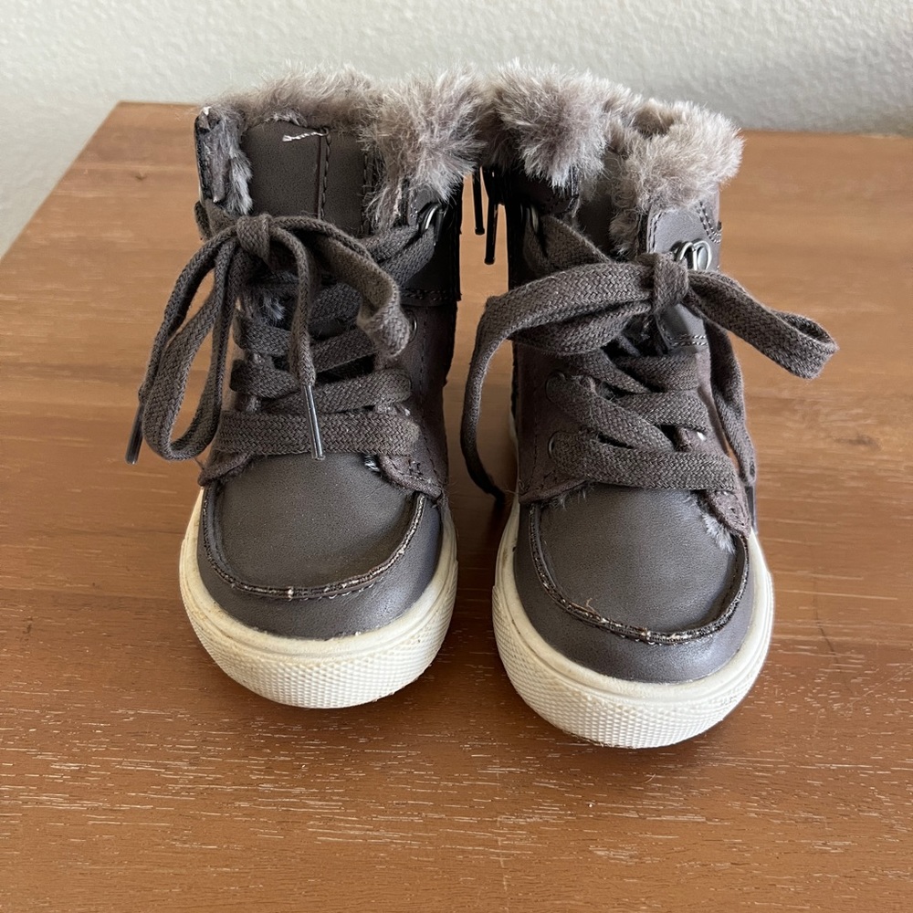 Old Navy Toddler Fur Lined Boots, size 5